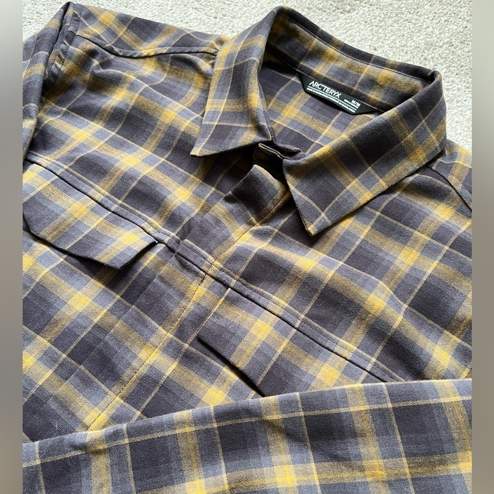 Mens Arcteryx Gryson Long Sleeve Button Up Shirt Size Medium Like NEW EUC